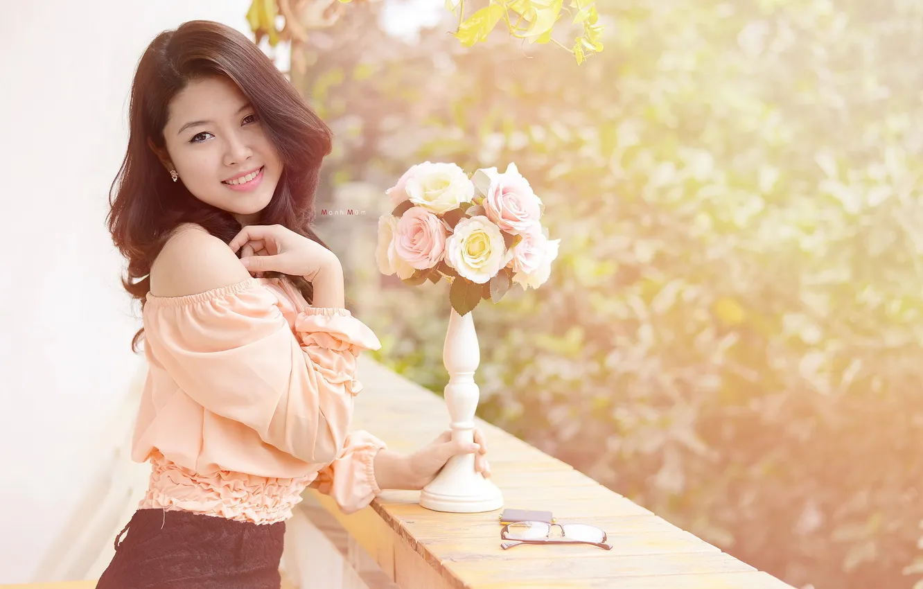 Photo wallpaper girl, flowers, smile