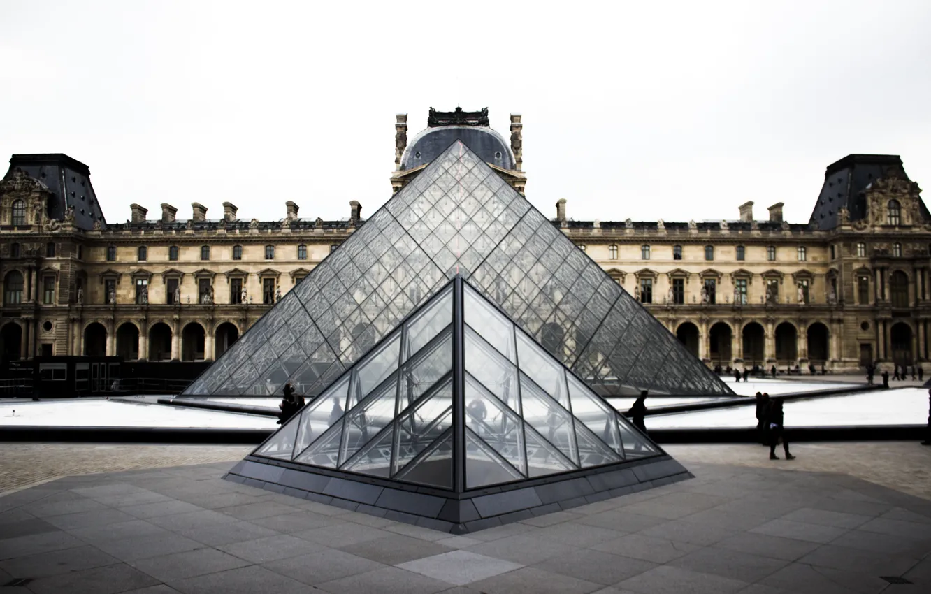 Photo wallpaper Paris, France, Europe, people, palace, pyramid, museum, Saint-Germain-l'auxerrois