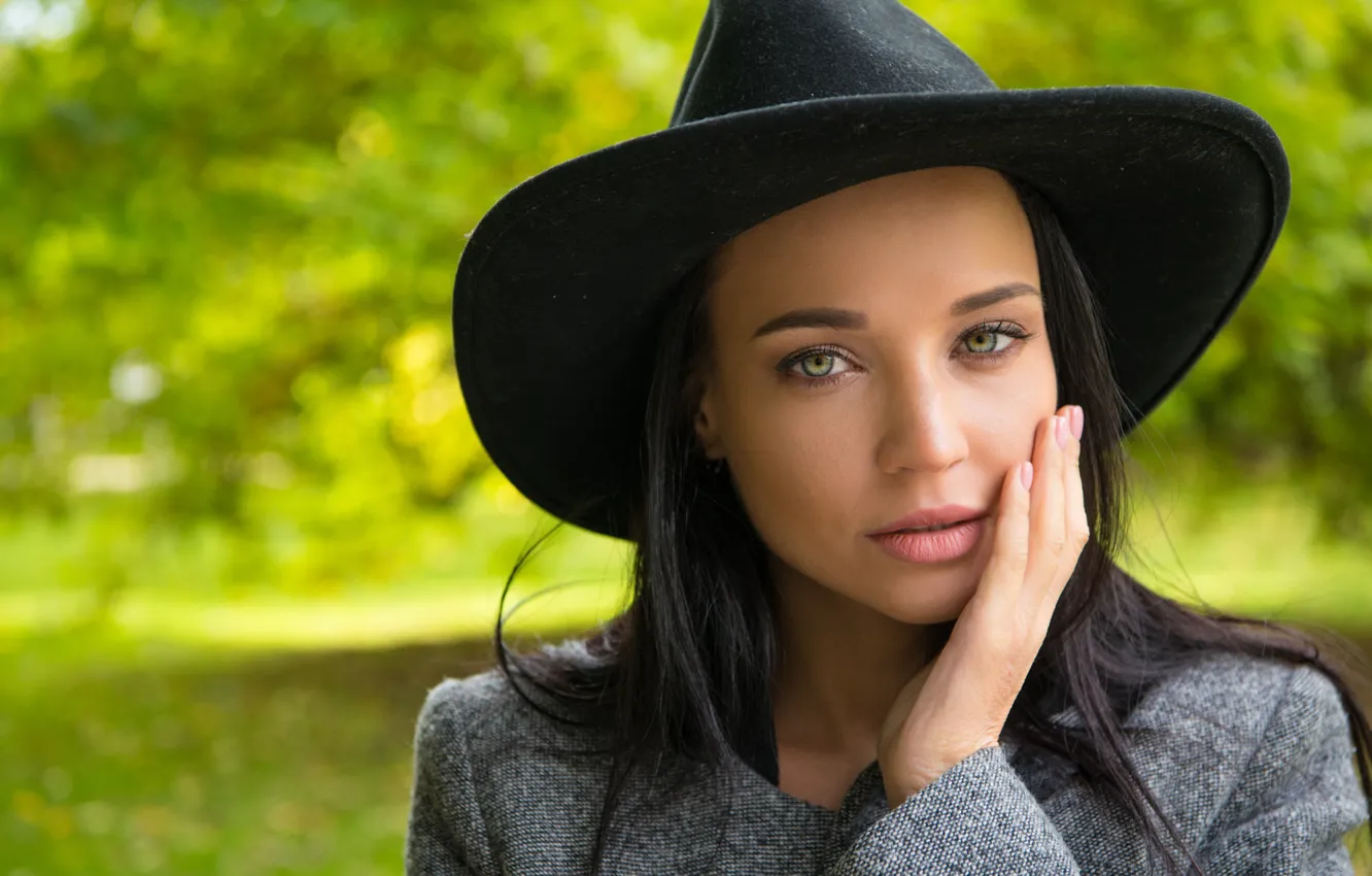 Photo wallpaper greens, look, background, model, portrait, hat, makeup, brunette