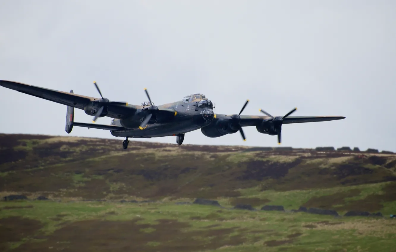 Photo wallpaper bomber, Avro 683 Lancaster, Avro 683 Lancaster