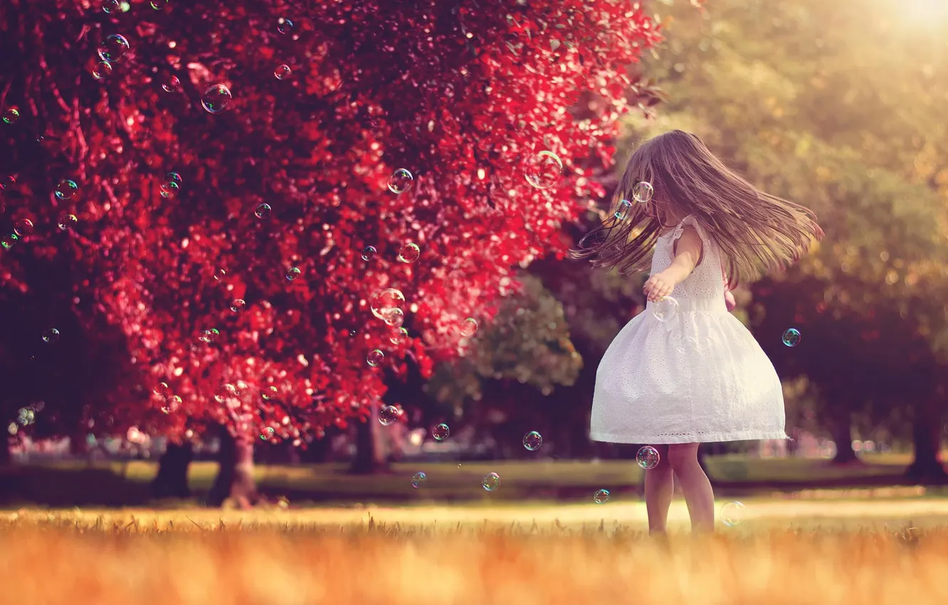 Photo wallpaper dance, dress, bubbles, girl