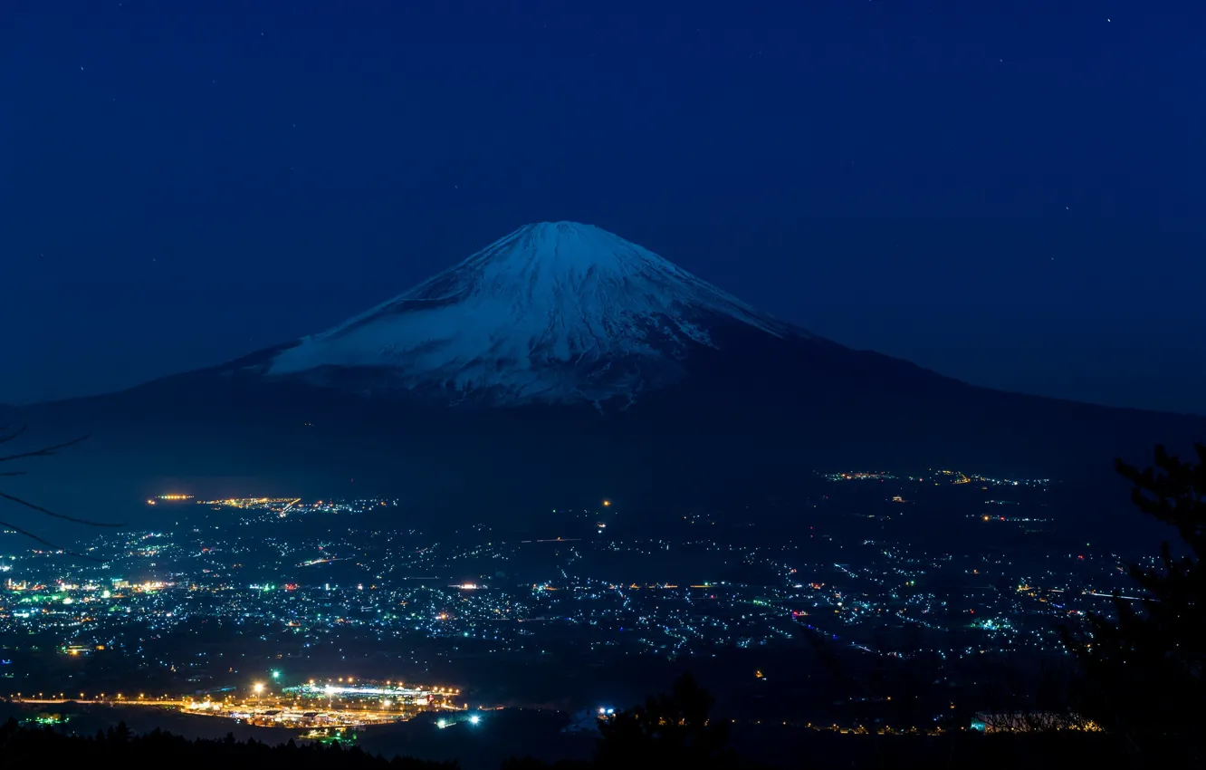 Photo wallpaper night, the city, lights, mountain, the volcano