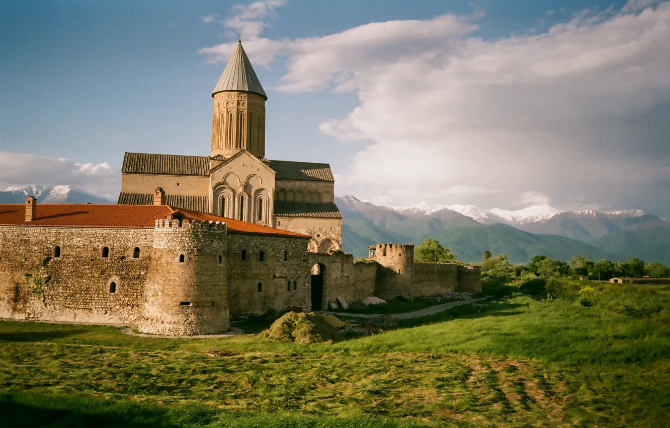 Photo wallpaper mountains, Church, Cathedral, Georgia, the monastery, The Caucasus, Kakhetia, The Alaverdi Monastery