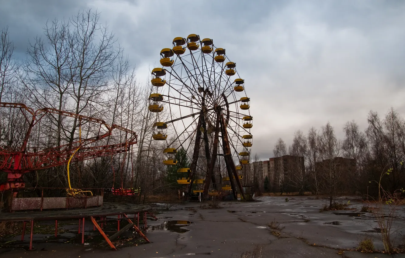 Photo wallpaper the sky, trees, clouds, overcast, home, Ferris wheel, Chernobyl, architecture