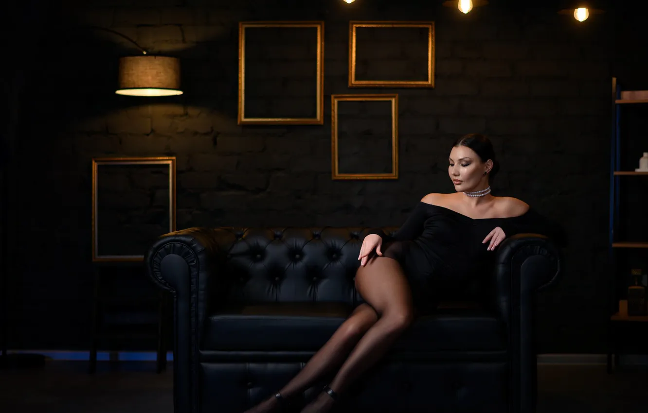 Photo wallpaper girl, pose, sofa, hands, makeup, neckline, tights, legs