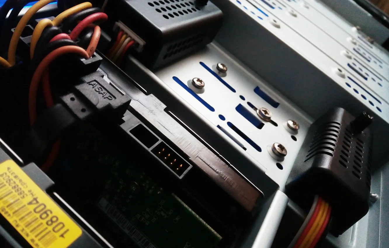 Photo wallpaper cable, case, hard drive