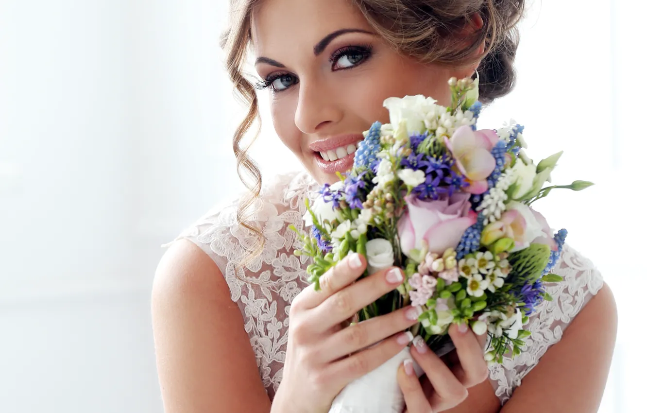 Photo wallpaper girl, smile, bouquet, makeup, hairstyle, the bride
