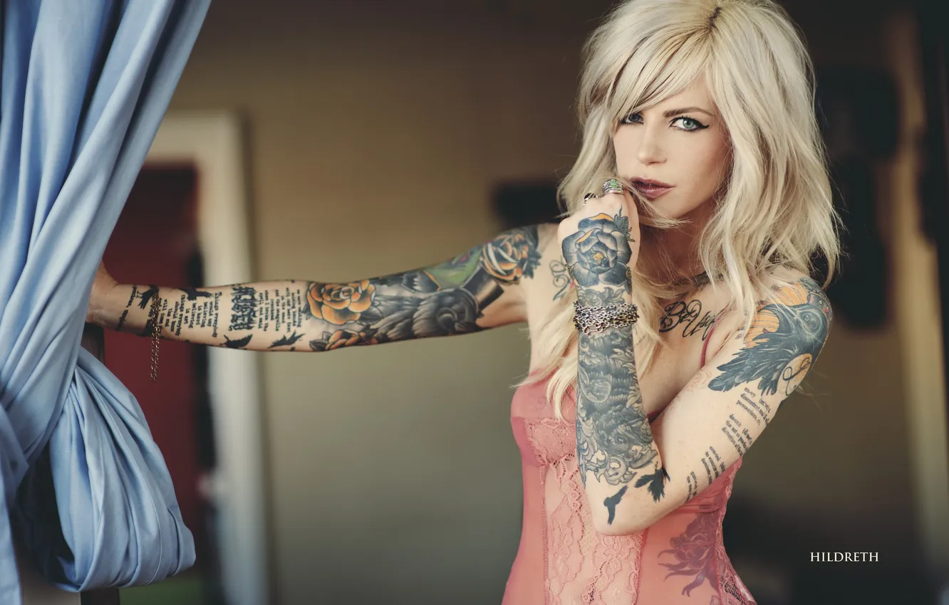 Photo wallpaper tattoo, Chantelle Nicole, Vice Suicide