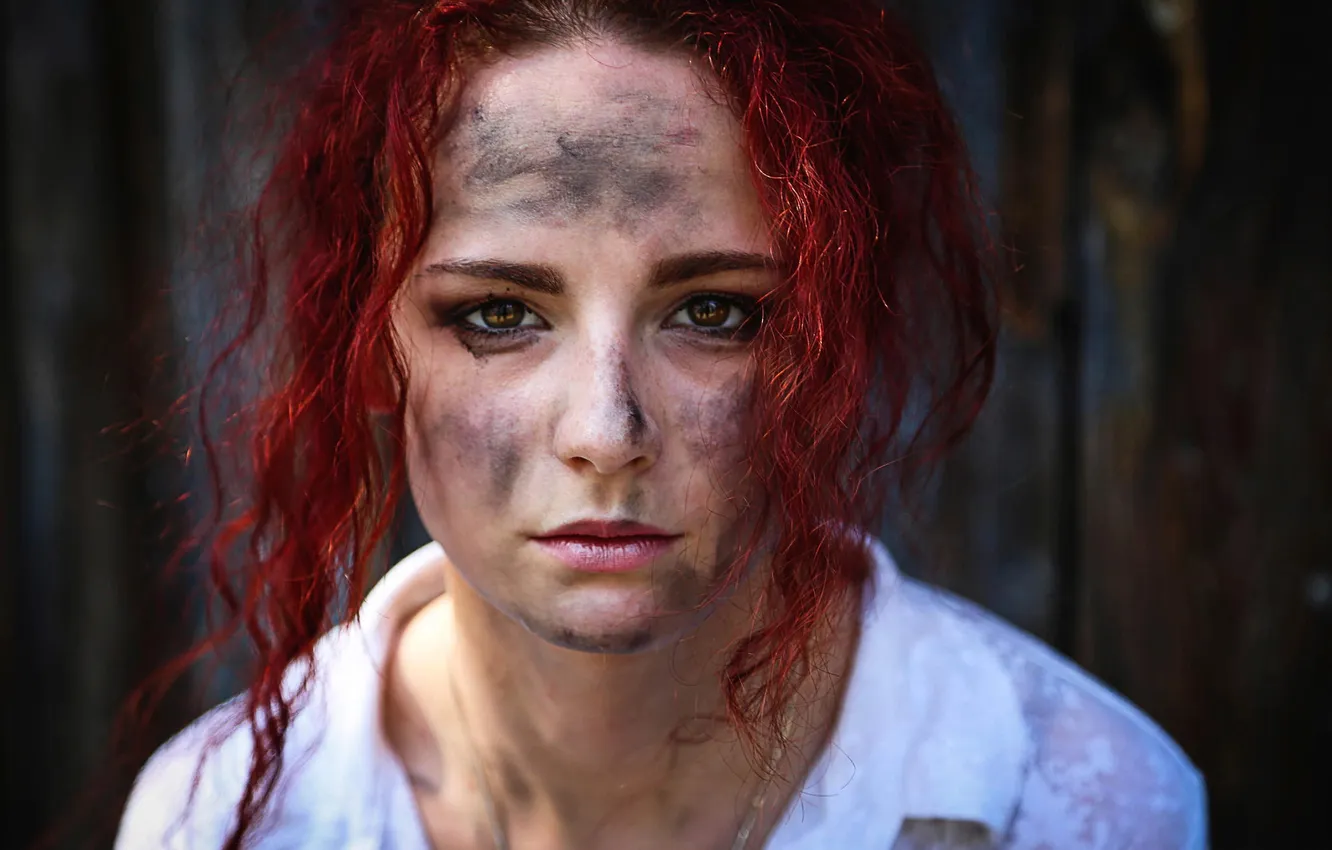 Photo wallpaper portrait, brown-eyed, grimy
