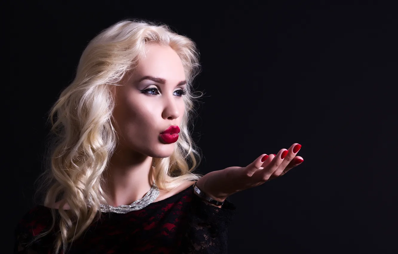 Photo wallpaper face, hands, makeup, hairstyle, blonde, lips, beauty, black background