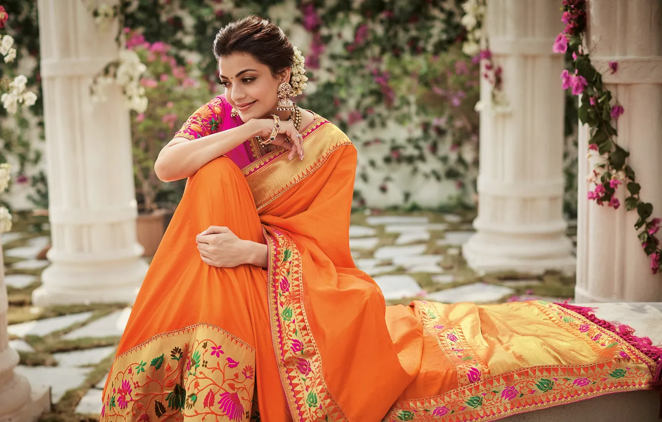 Photo wallpaper girl, sexy, fashion, hot girl, eyes, smile, beautiful, figure