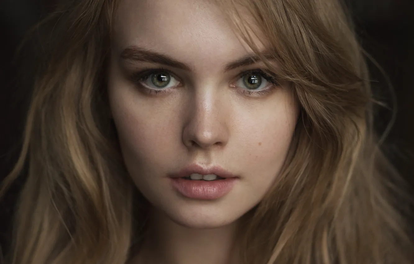 Photo wallpaper girl, macro, face, background, sweetheart, portrait, freckles, brown hair