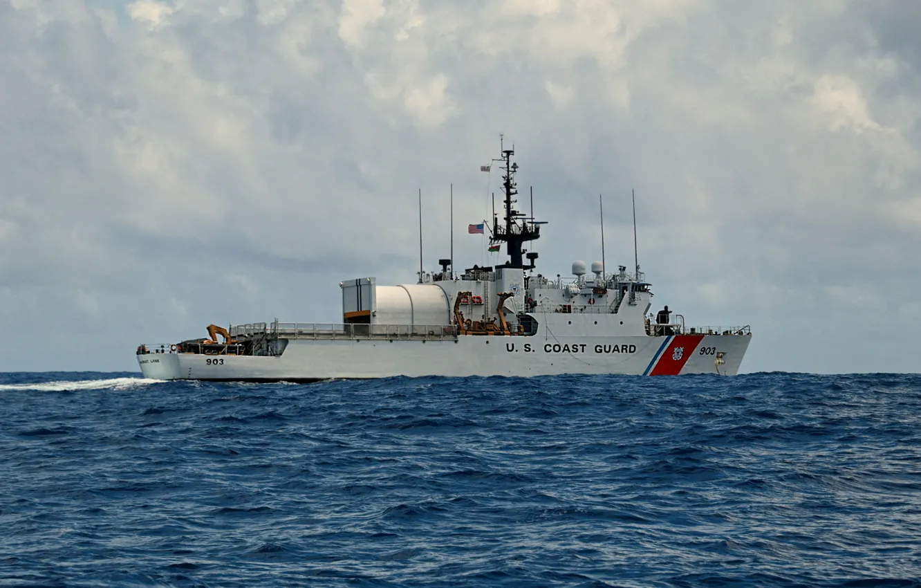 Photo wallpaper The United States coast guard, patrol ship, WMEC 903, USCGC Harriet Lane