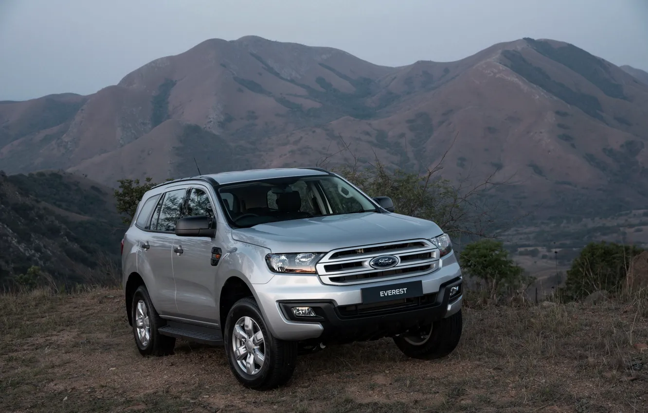 Photo wallpaper Ford, Everest, 4WD, 2015, mountains in the background, XLS