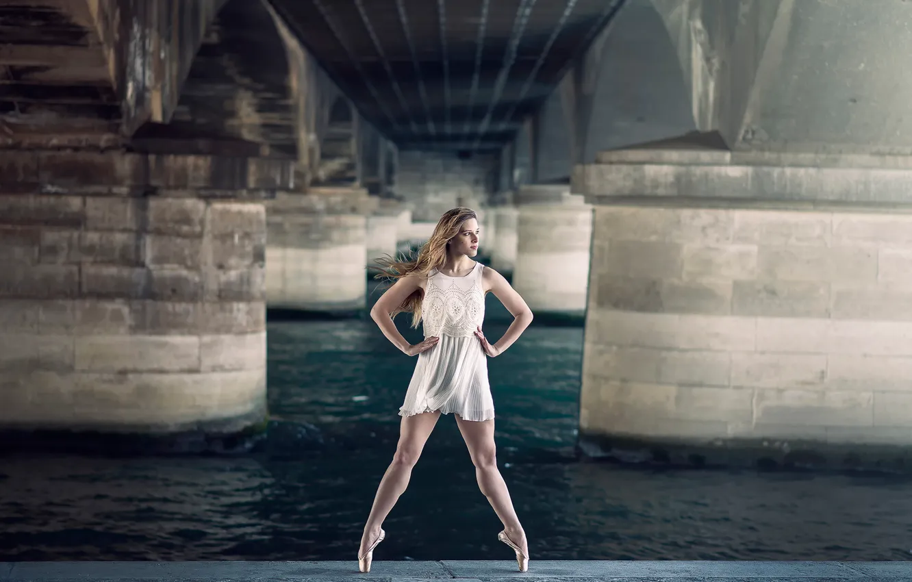 Photo wallpaper bridge, grace, ballerina, Pointe shoes, Marine Fauvet