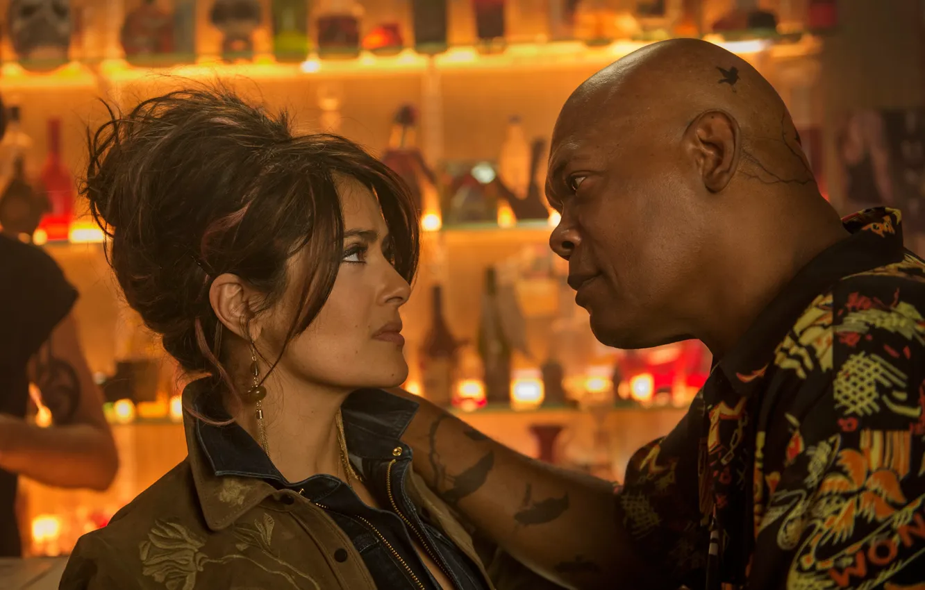 Photo wallpaper frame, Salma Hayek, Salma Hayek, Samuel L. Jackson, Samuel L. Jackson, The Hitman's Bodyguard, Bodyguard …