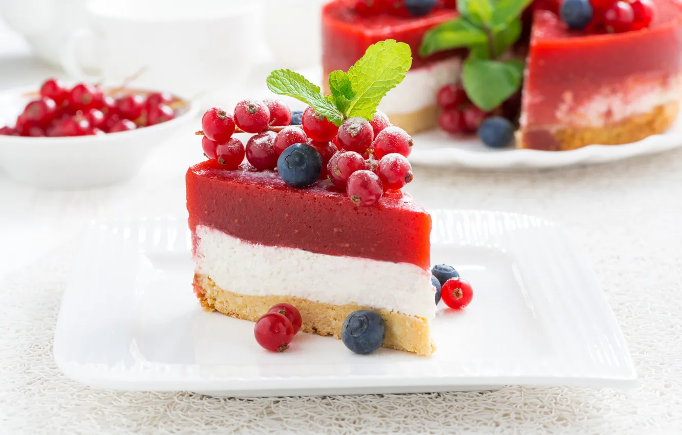 Photo wallpaper cake, currants, blueberries, cheesecake