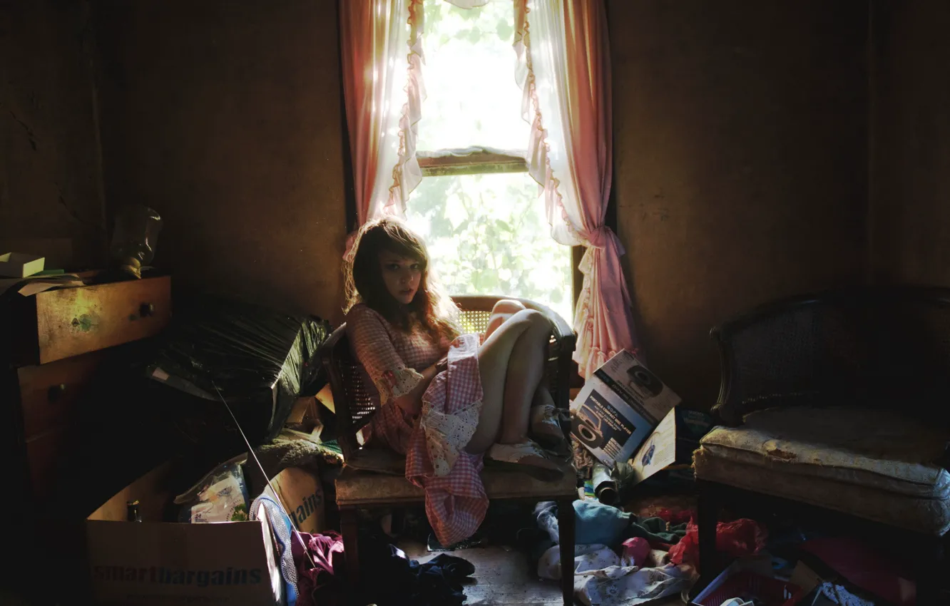 Photo wallpaper girl, room, mess, the situation