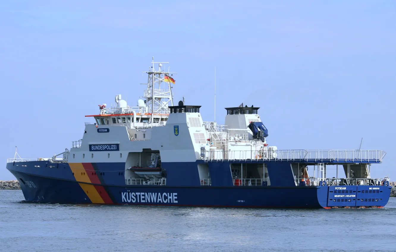 Photo wallpaper Germany, Potsdam, patrol ship