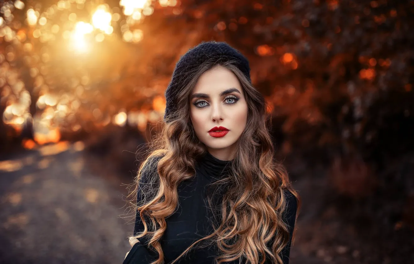 Photo wallpaper look, girl, face, hair, portrait, makeup, takes, curls