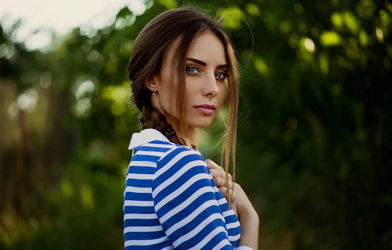 Photo wallpaper girl, long hair, photo, photographer, blue eyes, model, braid, lips