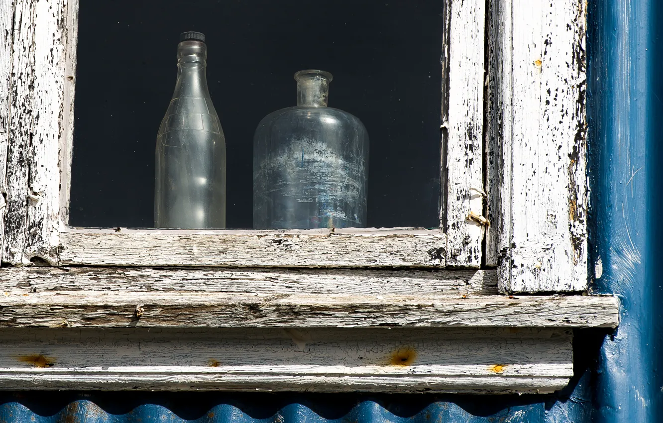 Photo wallpaper house, window, bottle, naturalism