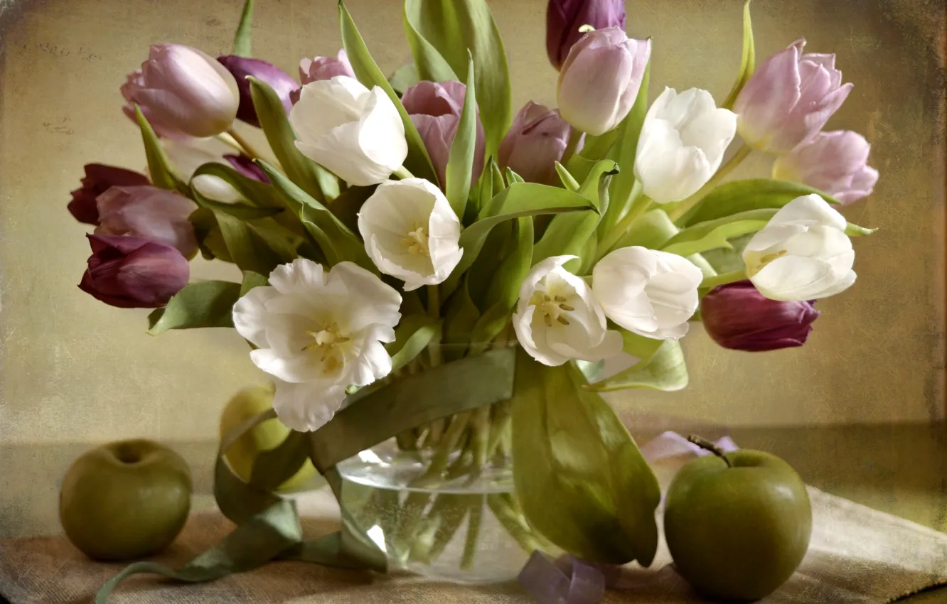 Photo wallpaper Apple, bouquet, texture, tulips