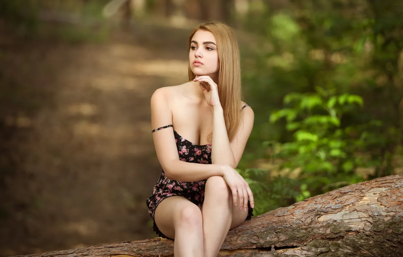 Photo wallpaper girl, sitting, blurred background, Andrei Filonenko