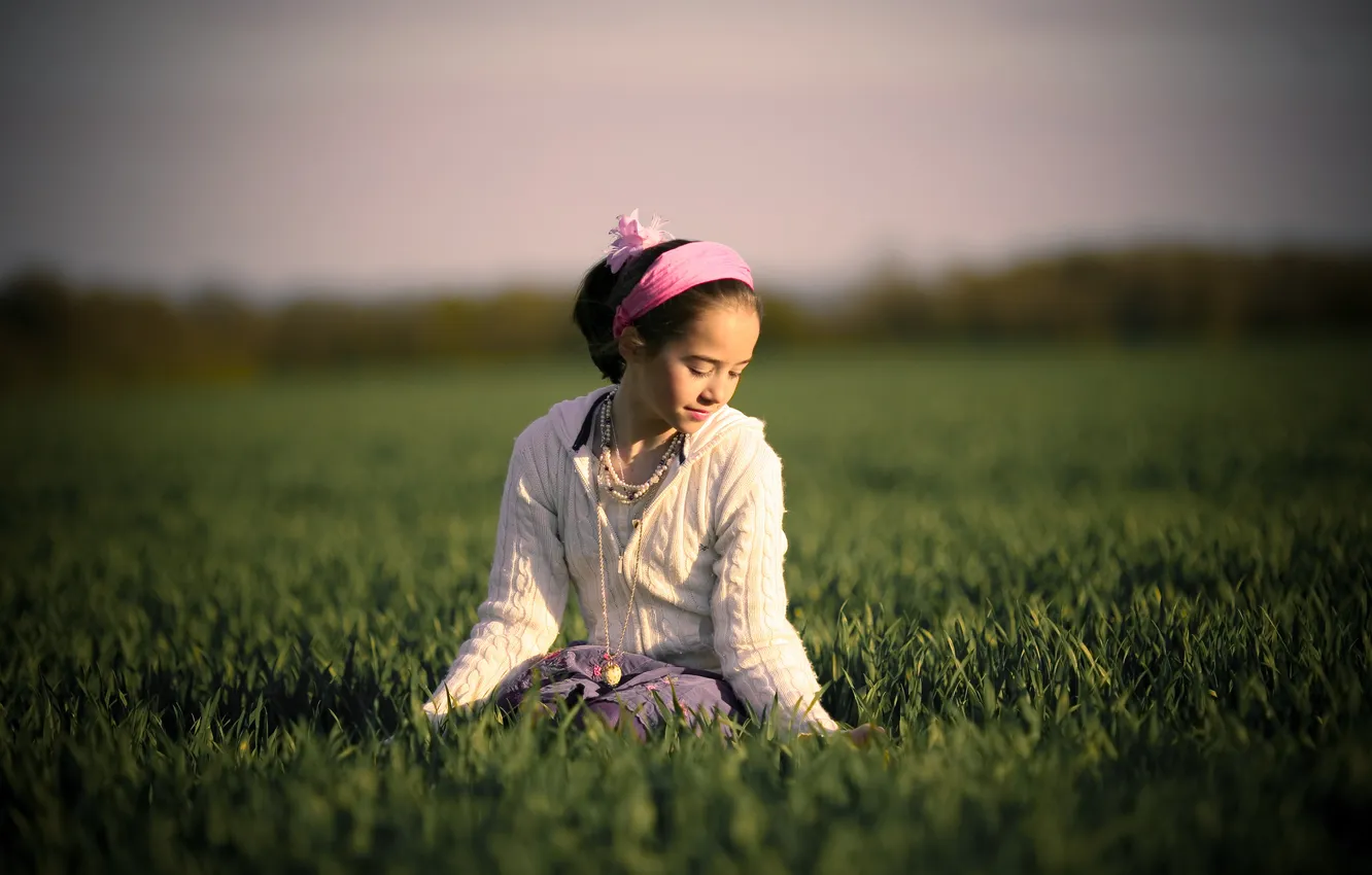 Photo wallpaper the sky, grass, look, the sun, light, joy, children, heat