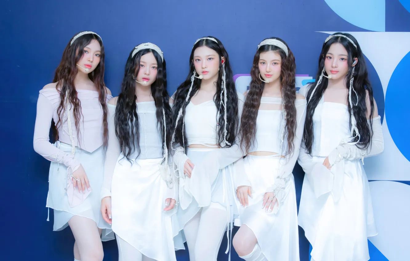 Photo wallpaper with, cool, Kpop, K-Pop, Danielle, New Jeans, Minji, Hyein