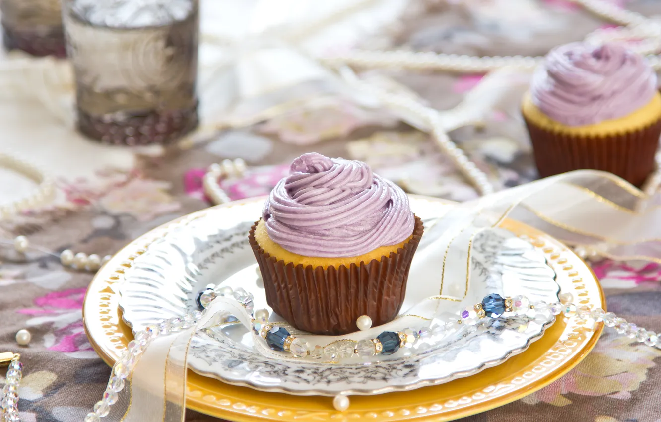 Photo wallpaper sweets, cakes, Violet cupcake, Purple cupcake