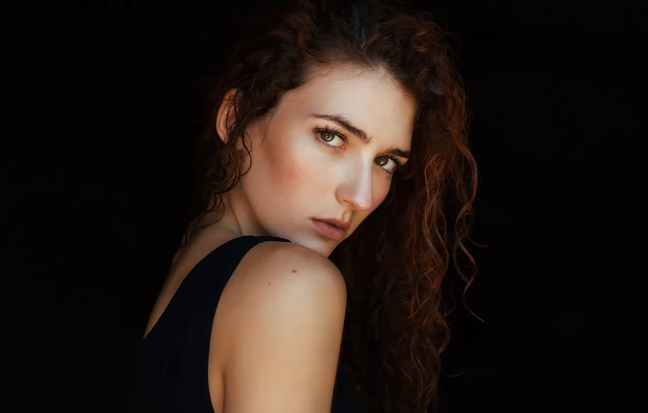 Photo wallpaper sponge, the beauty, curls, rosa, Tania Cervián