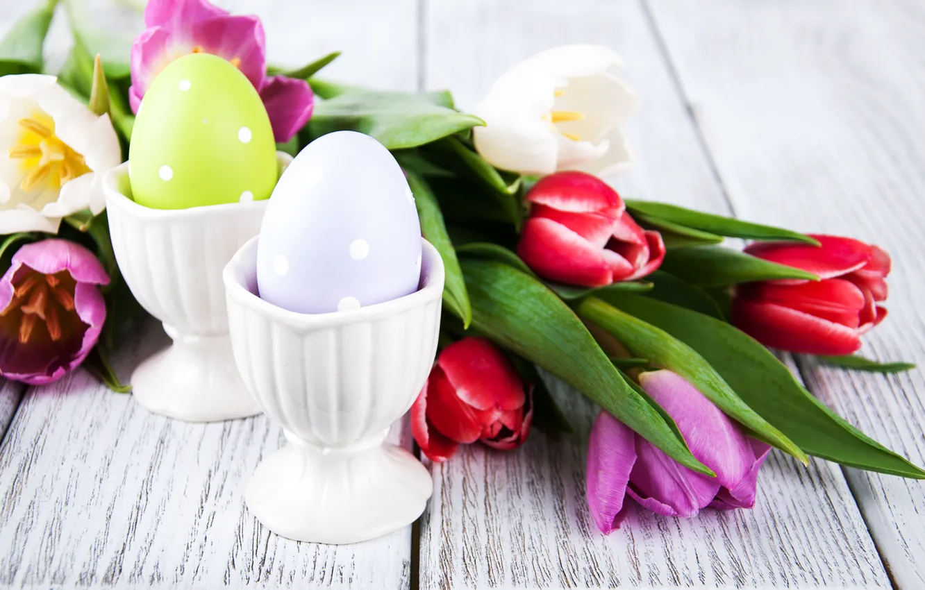 Photo wallpaper flowers, eggs, spring, colorful, Easter, tulips, wood, flowers