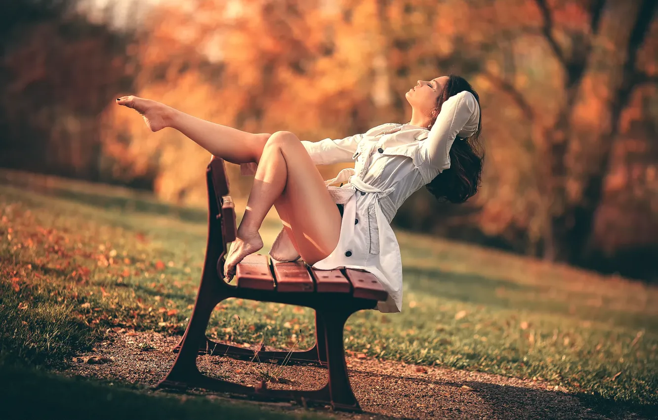 Photo wallpaper autumn, girl, Park, legs, bench, Freedom, Laurent KC