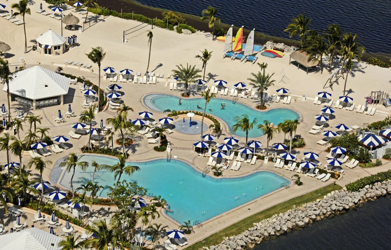 Photo wallpaper beach, umbrella, pool, resort, Buccaneer Island, Ocean Reef Club's