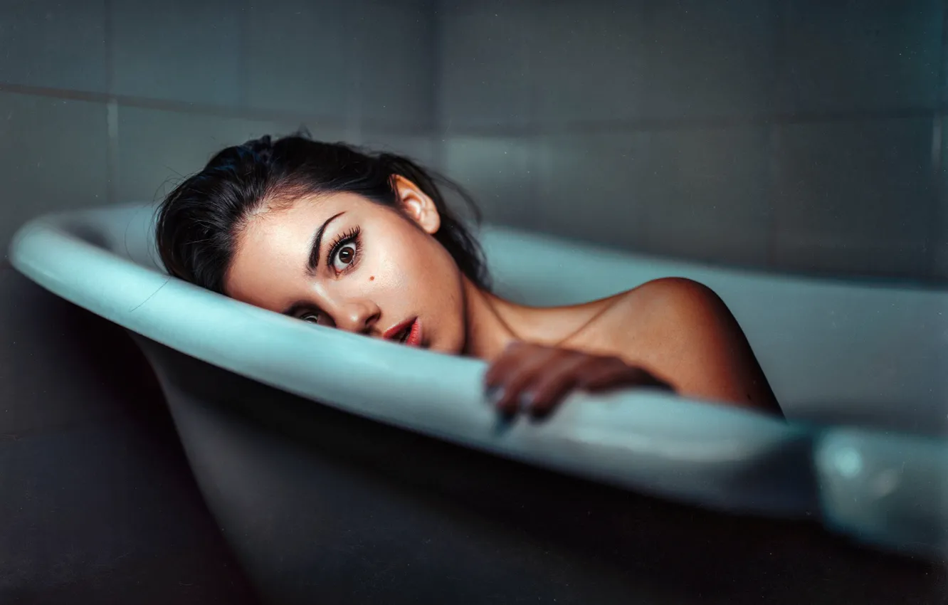 Photo wallpaper girl, photo, photographer, model, bokeh, brunette, portrait, bathtub