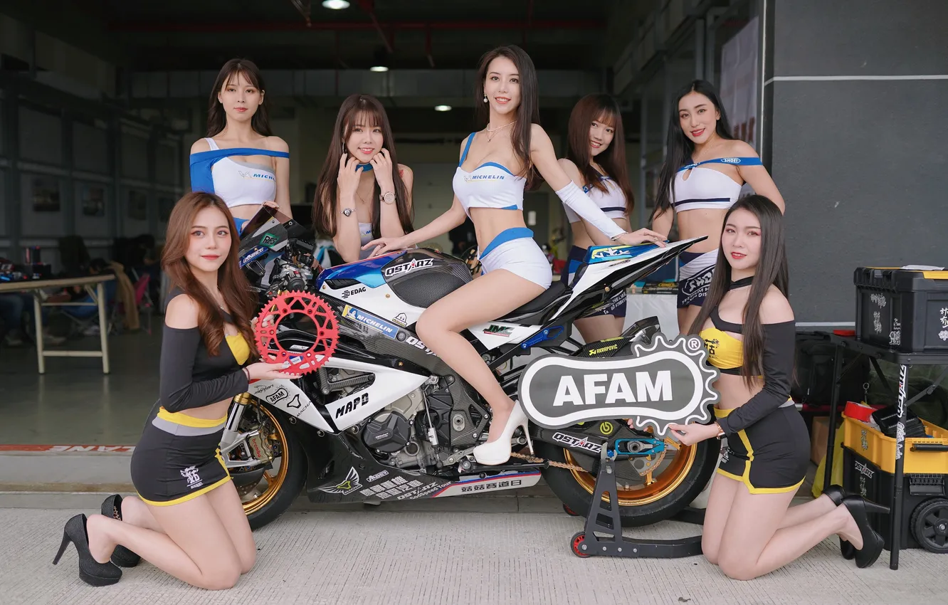 Photo wallpaper legs, asian, skirt, Stilettos, Singlet