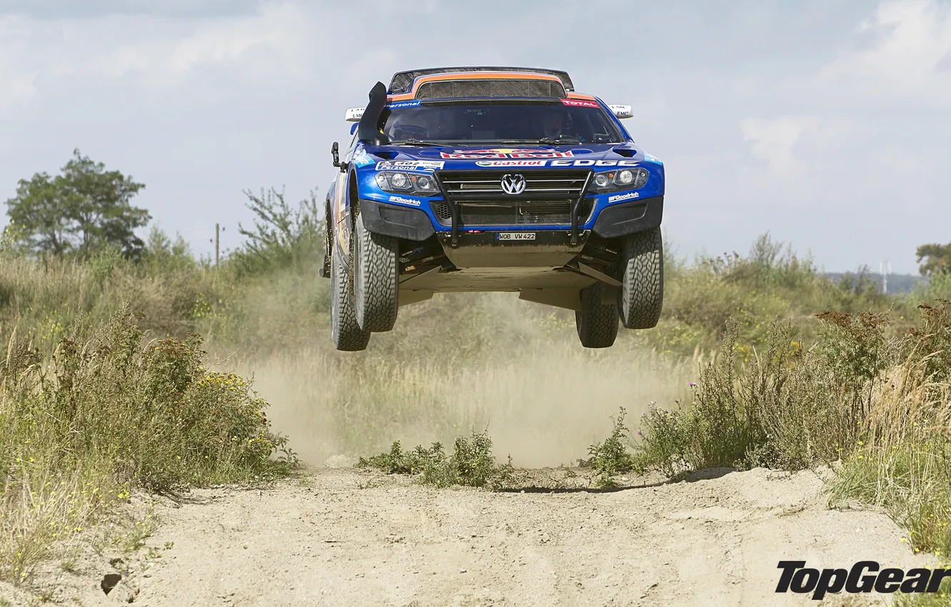 Photo wallpaper flight, Volkswagen, jeep, SUV, Top Gear, the front, Volkswagen, Dakar