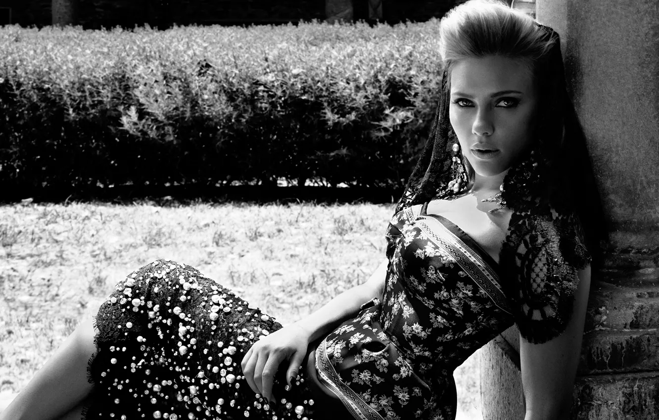 Photo wallpaper girl, dress, actress, Scarlett Johansson, blonde, black and white, Scarlett Johansson