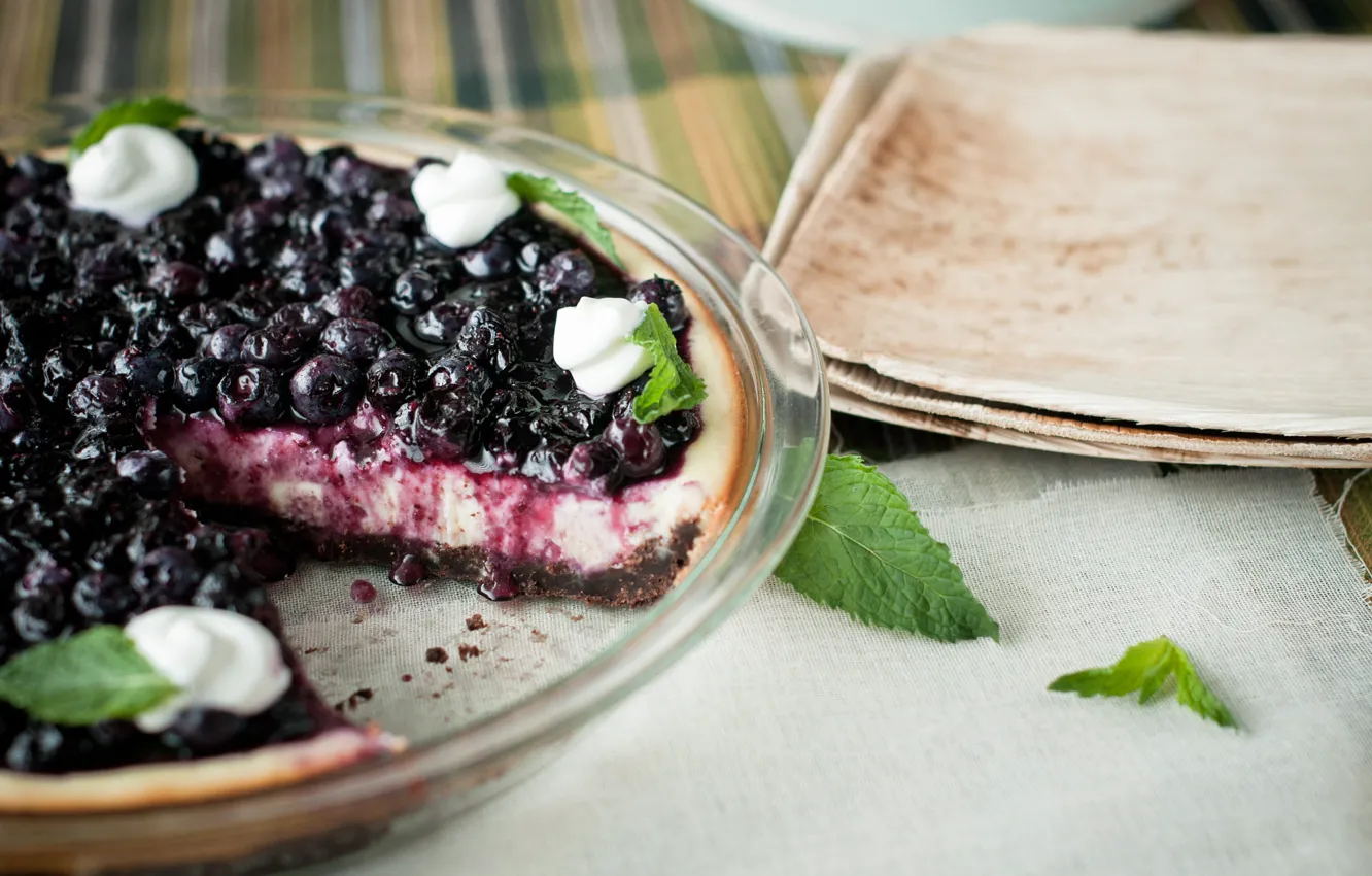 Photo wallpaper berries, table, blueberries, plate, pie, cream, leaves, cakes