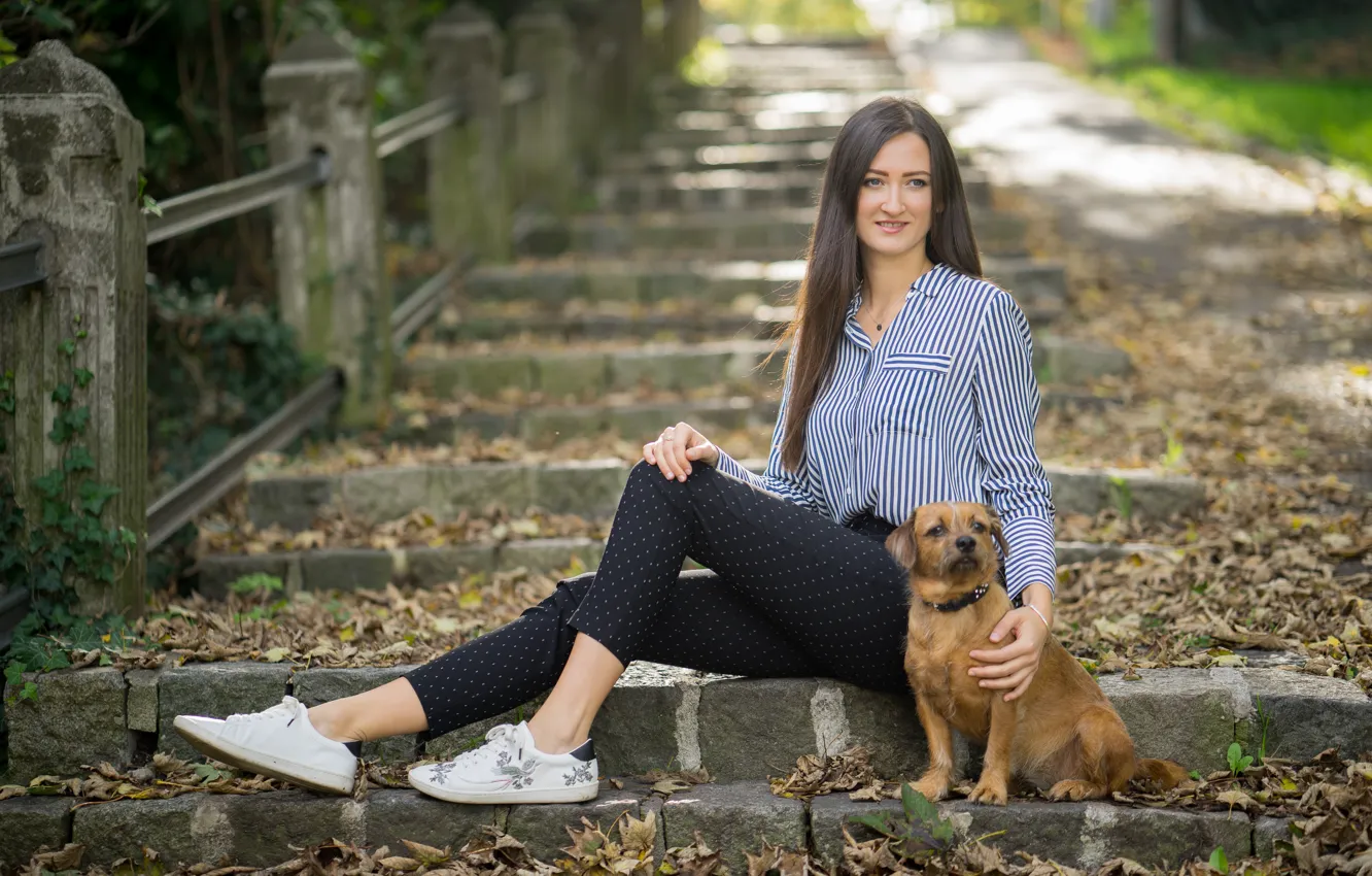 Photo wallpaper dog, Christien, girl, summer, face, legs
