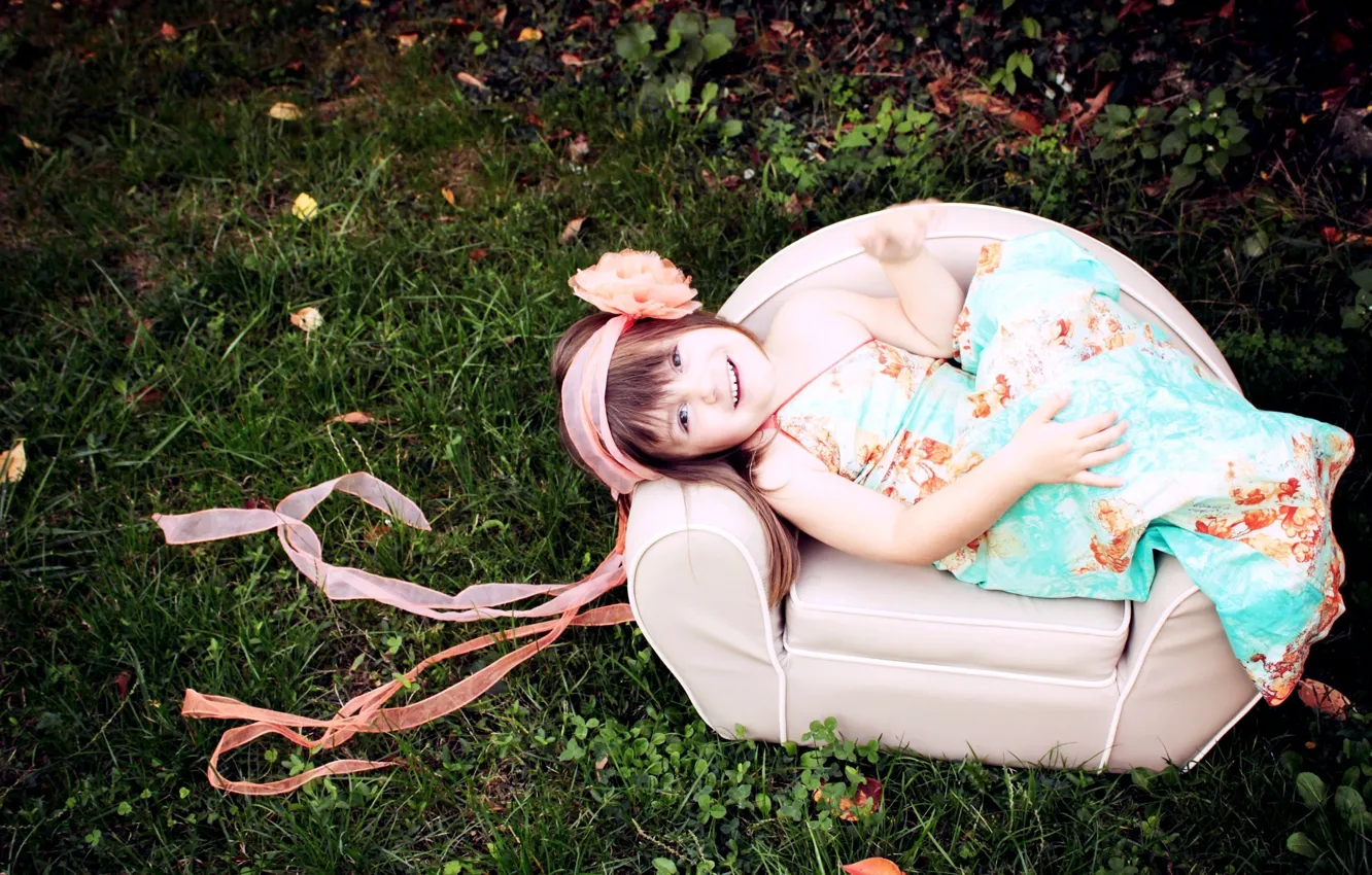 Photo wallpaper joy, nature, children, smile, mood, chair, girl, tape