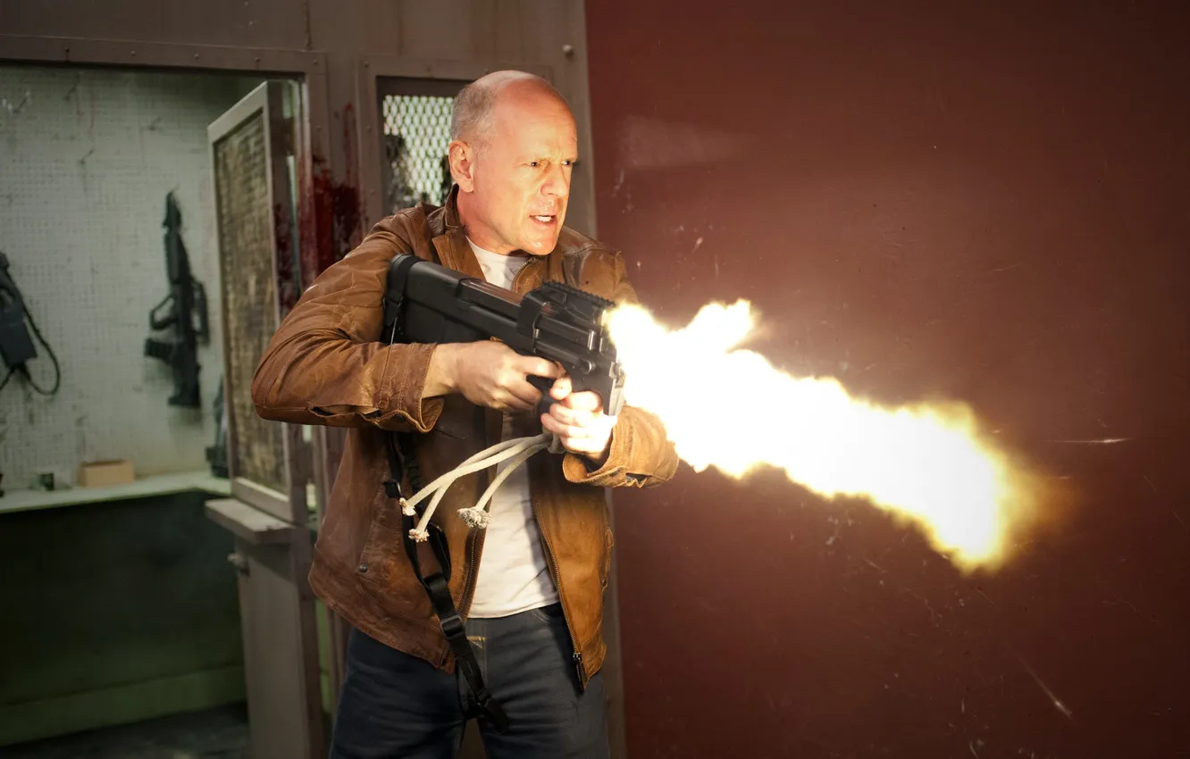 Photo wallpaper machine, Bruce Willis, Bruce Willis, FN P90, Time loop, Looper, Older Joe