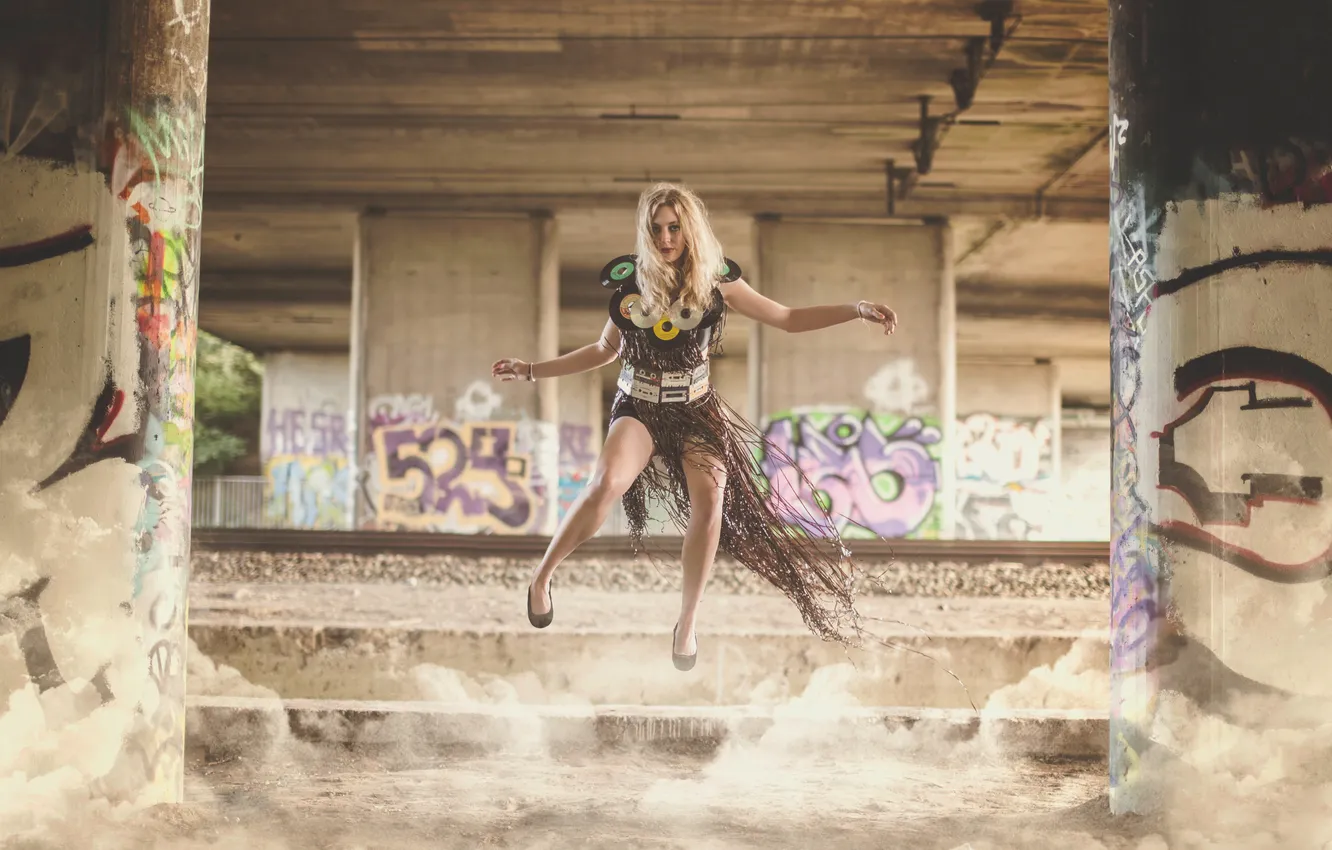 Photo wallpaper girl, jump, posts, blonde, steps, drives
