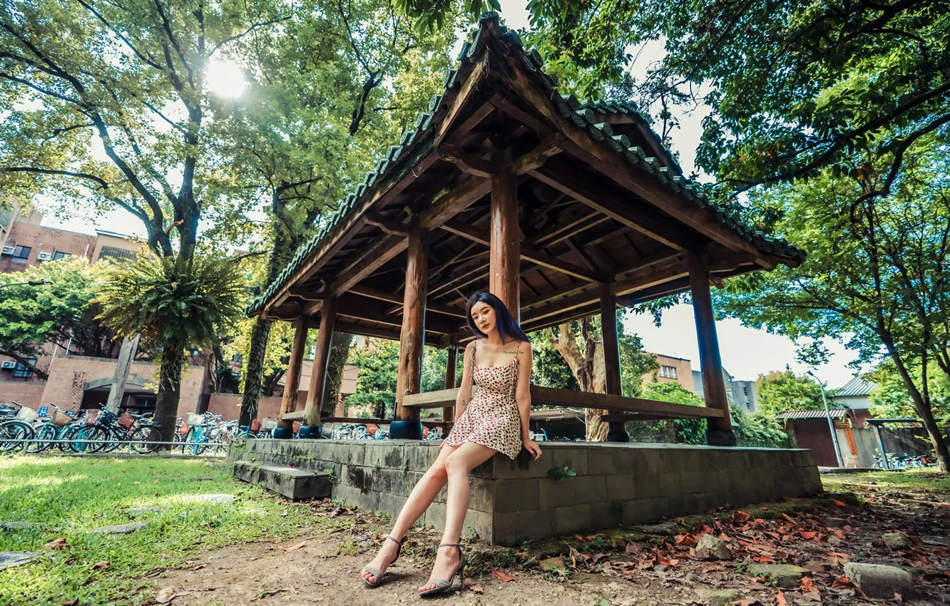 Photo wallpaper look, leaves, trees, pose, Park, model, portrait, makeup