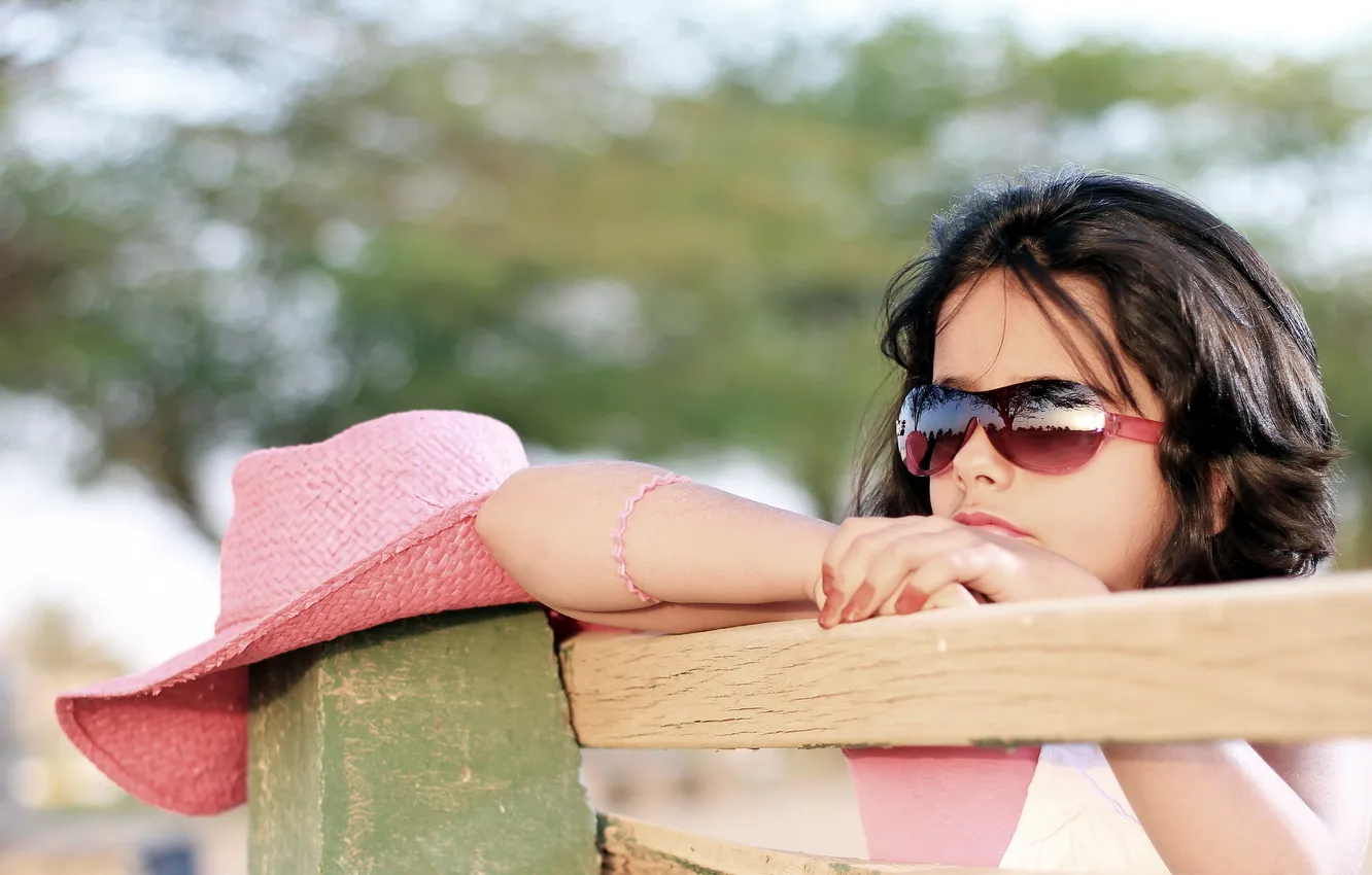 Photo wallpaper girl, hat, glasses