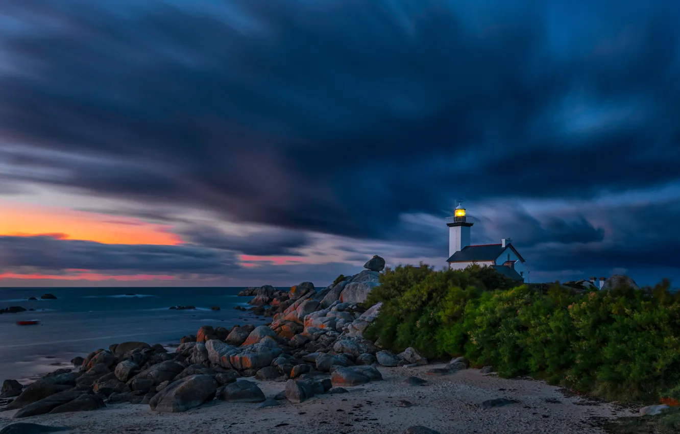 Photo wallpaper clouds, France, lighthouse, Brittany, Kersenval