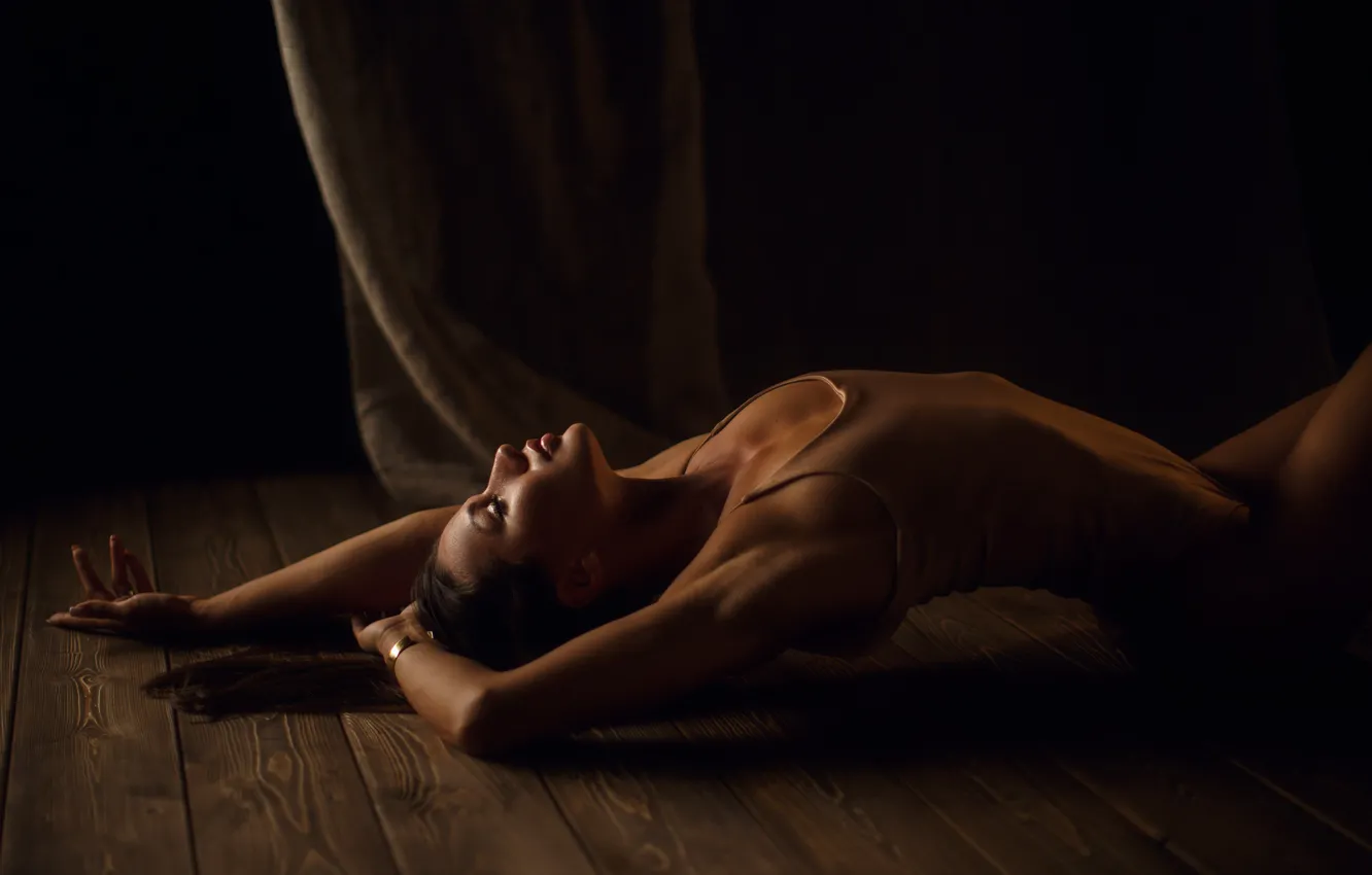 Photo wallpaper girl, pose, Board, hands, on the floor, body, closed eyes, Sergey Sorokin