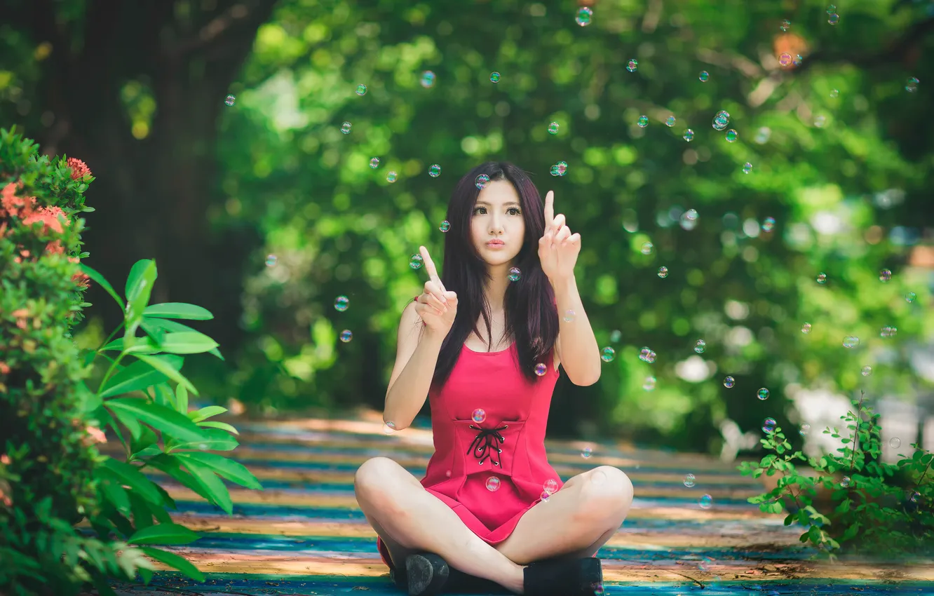 Photo wallpaper dress, bubbles, Oriental girl