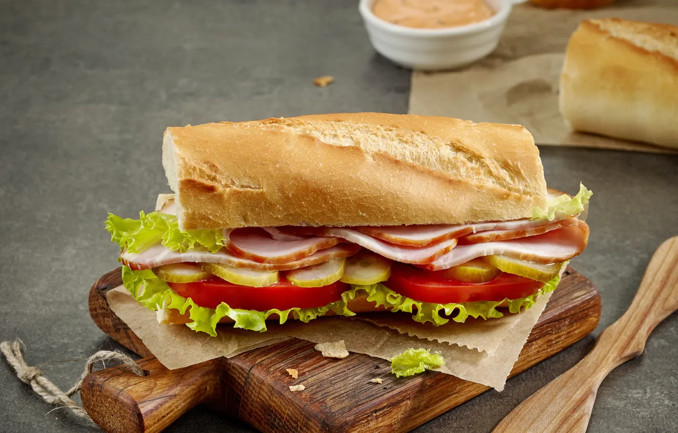 Photo wallpaper bread, sandwich, tomatoes, sauce, cucumbers, bacon, cutting Board
